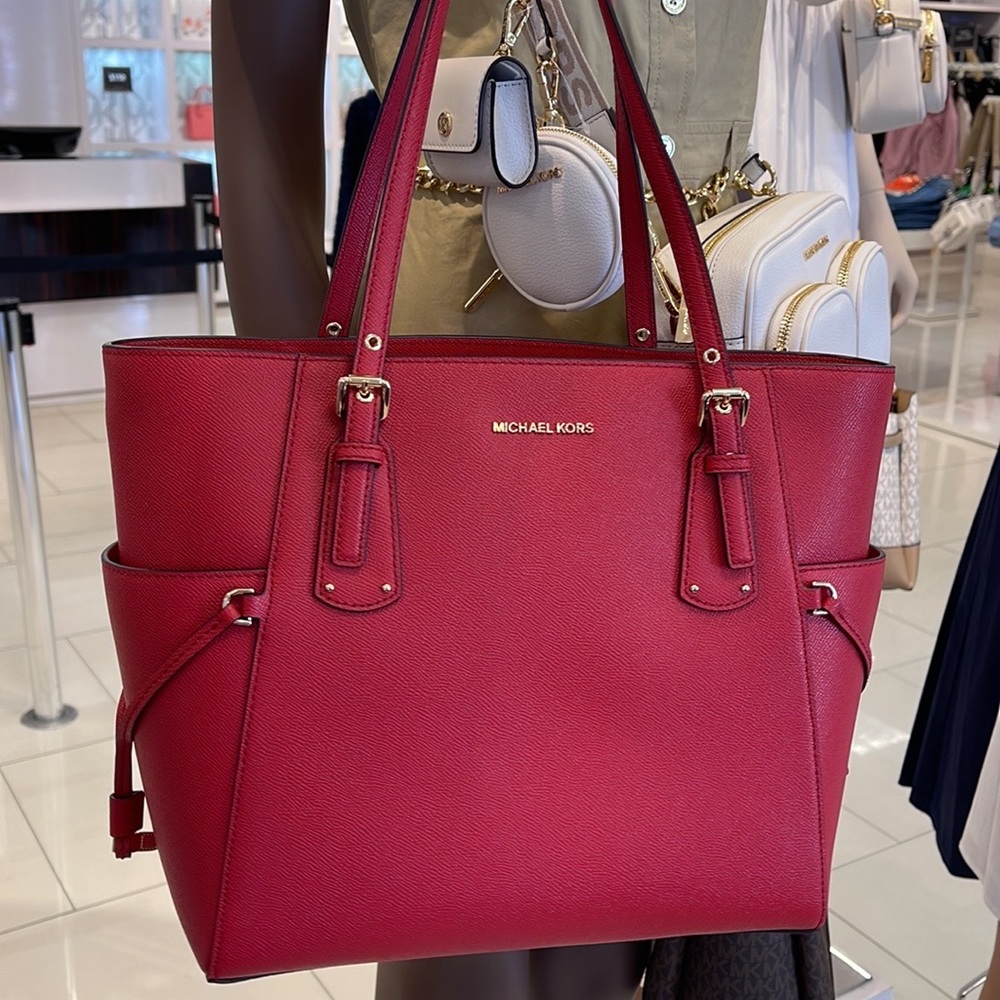 Michael Kors Voyager Small Saffiano Leather Tote Bag
Style# 30H1GV6T4T
NWT Flame - Picture 16 of 16